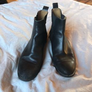 Everlane Black Chelsea Boot size 11